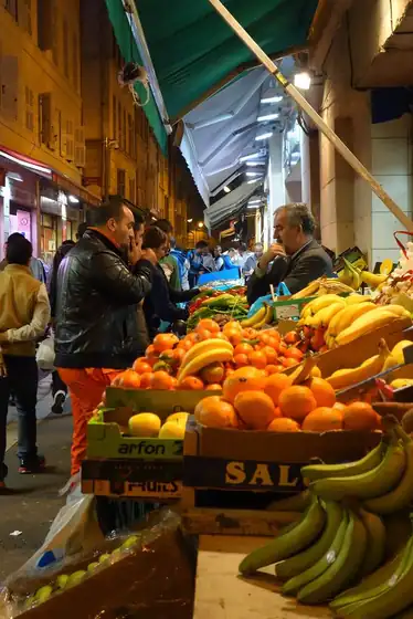 Le marché de Noailles, à Marseille